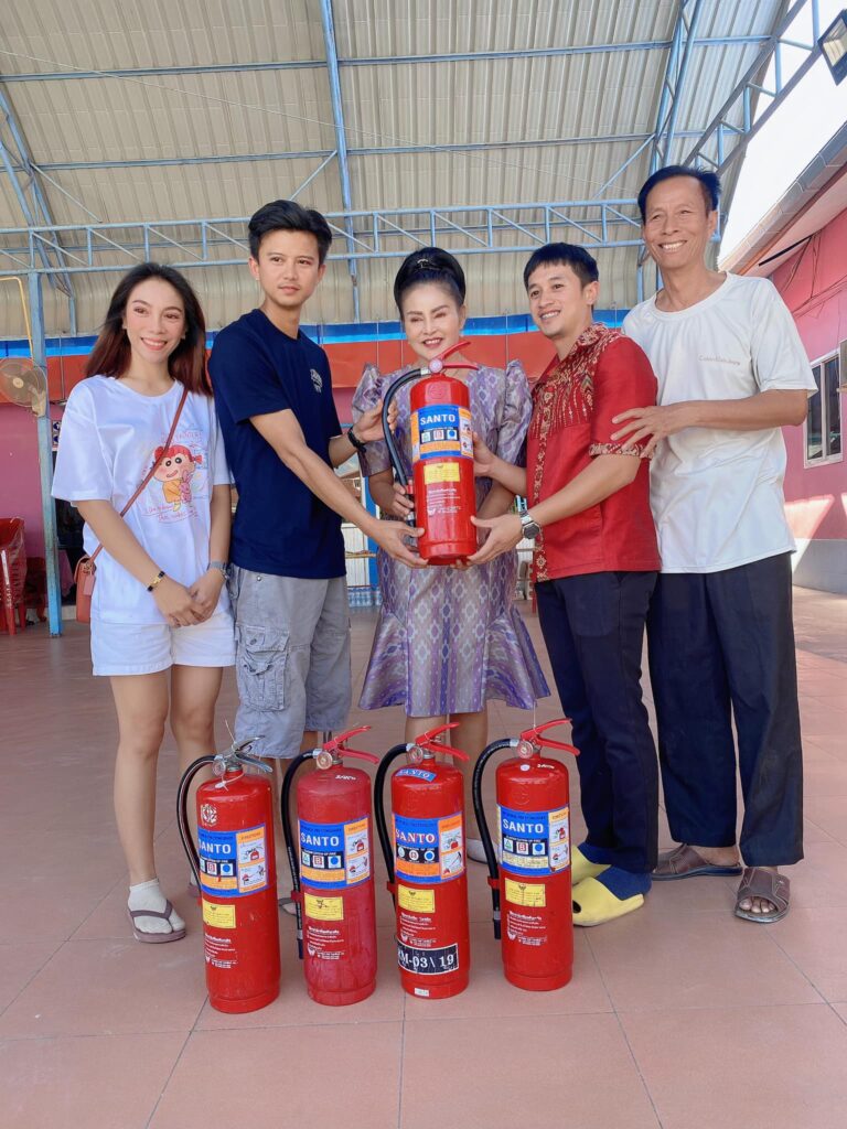 โรงเรียนอนุบาลทุ่งมนขอขอบพระคุณครอบครัวคุณครูไพรวรรณ รัตนศรีวงค์ ที่มอบความปลอดภัยให้กับลูกๆนักเรียน ขอให้ท่านและครอบครัวจงมีแต่ความสุข ร่ำรวยเงินทองตลอดปีและตลอดไปด้วยเทอญ.