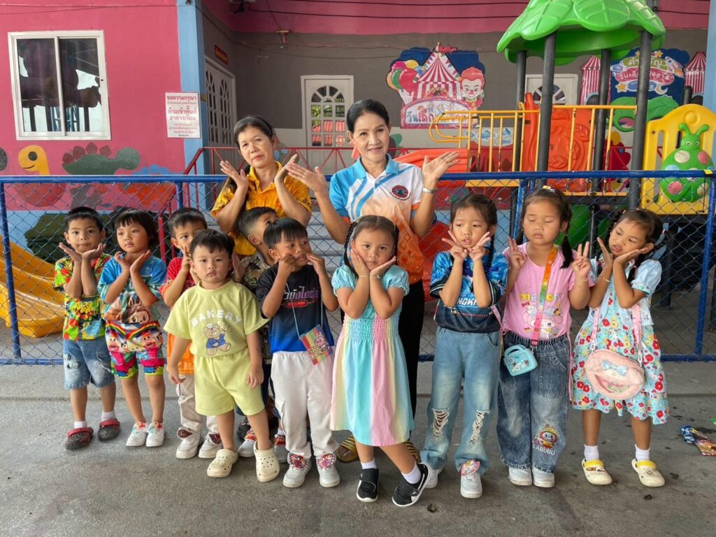 ซัมเมอร์สของไอ้ต้าวเด็กอนุบาล .. ใกล้จะจบคอร์สแล้ว ปิดเทอมช่วงเมษาอย่าลืมพากันทบทวนบทเรียนนะจ๊ะเด็กๆซัมเมอร์สของไอ้ต้าวเด็กอนุบาล ..