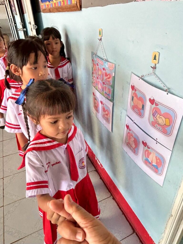 ทุกวันคือวันแห่งการเรียนรู้ที่เต็มไปด้วยความสุข รอยยิ้ม และเสียงหัวเราะ นักเรียนได้ลงมือปฏิบัติจริงผ่านกิจกรรมที่หลากหลาย ส่งเสริมพัฒนาการทั้งด้านร่างกาย อารมณ์ สังคม และสติปัญญา